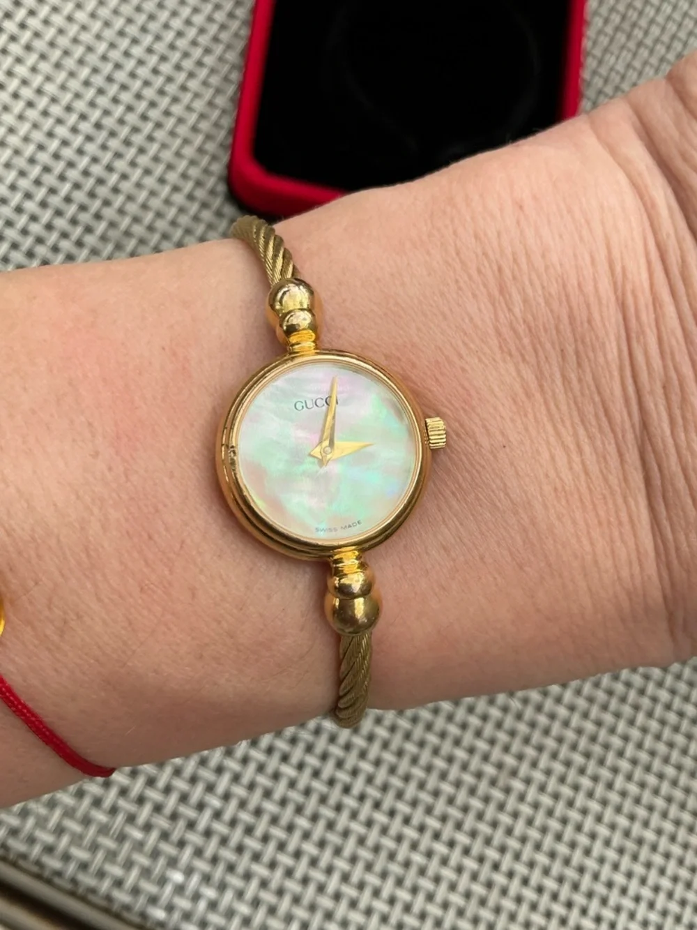 Gucci Gold-Tone Watch with Mother-of-Pearl Dial🌟 - Picture 8 of 9